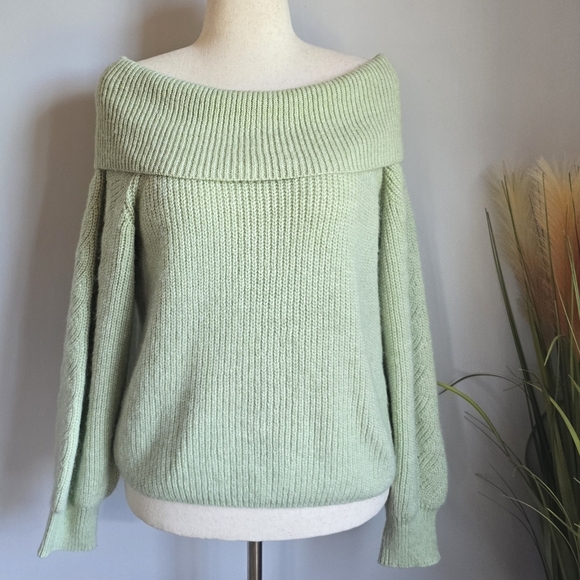 525 America New Marisa Green Relaxed Off Shoulder Pullover Sweater SZ Large - Picture 6 of 15